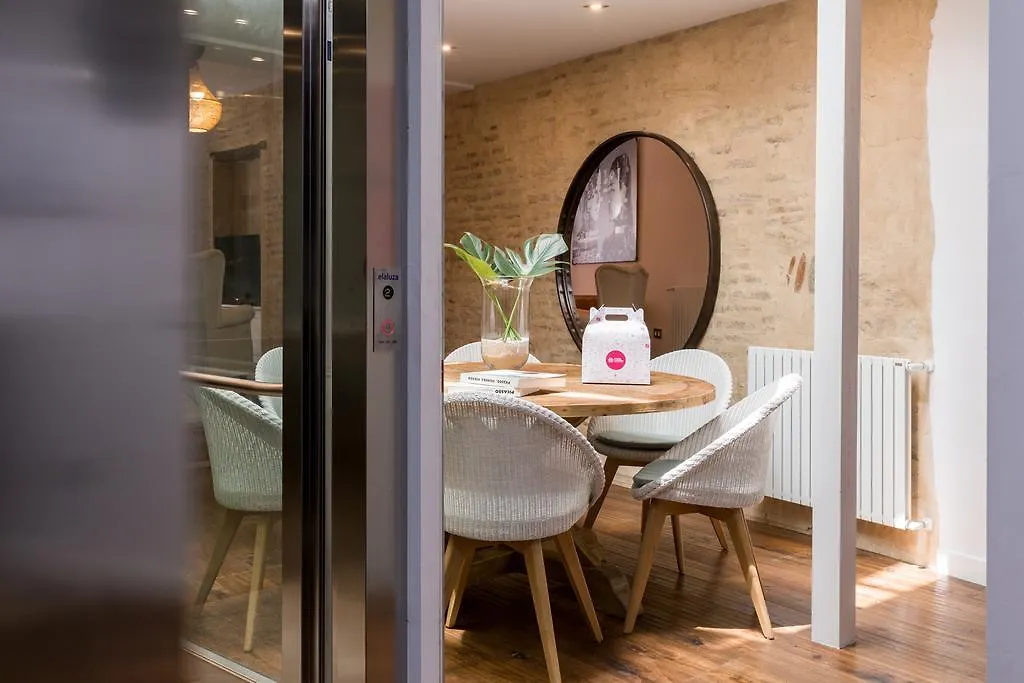 Puerta Catedral Art Gallery Apartment Seville 0*,  Spain
