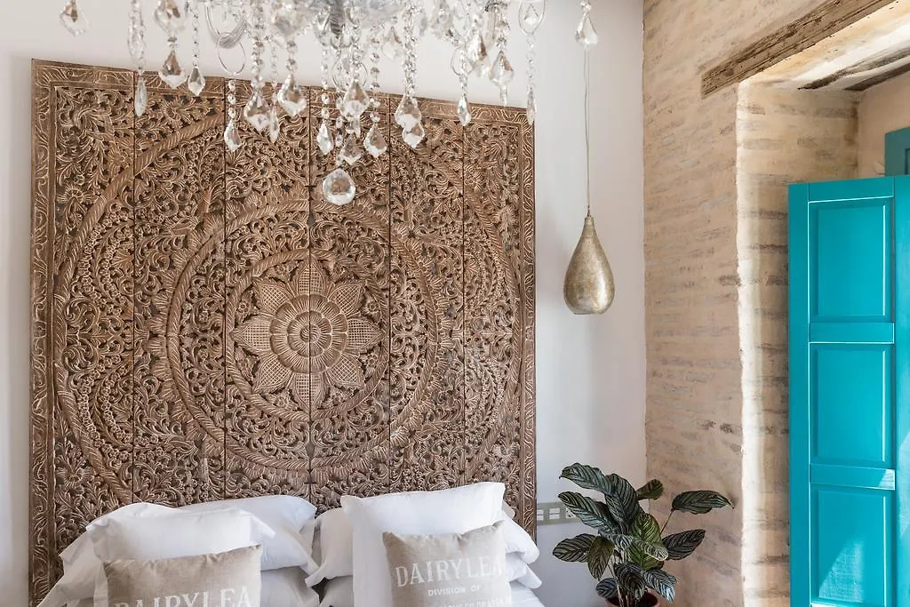 Puerta Catedral Art Gallery Apartment Seville