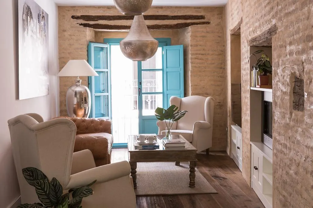 Puerta Catedral Art Gallery Apartment Seville