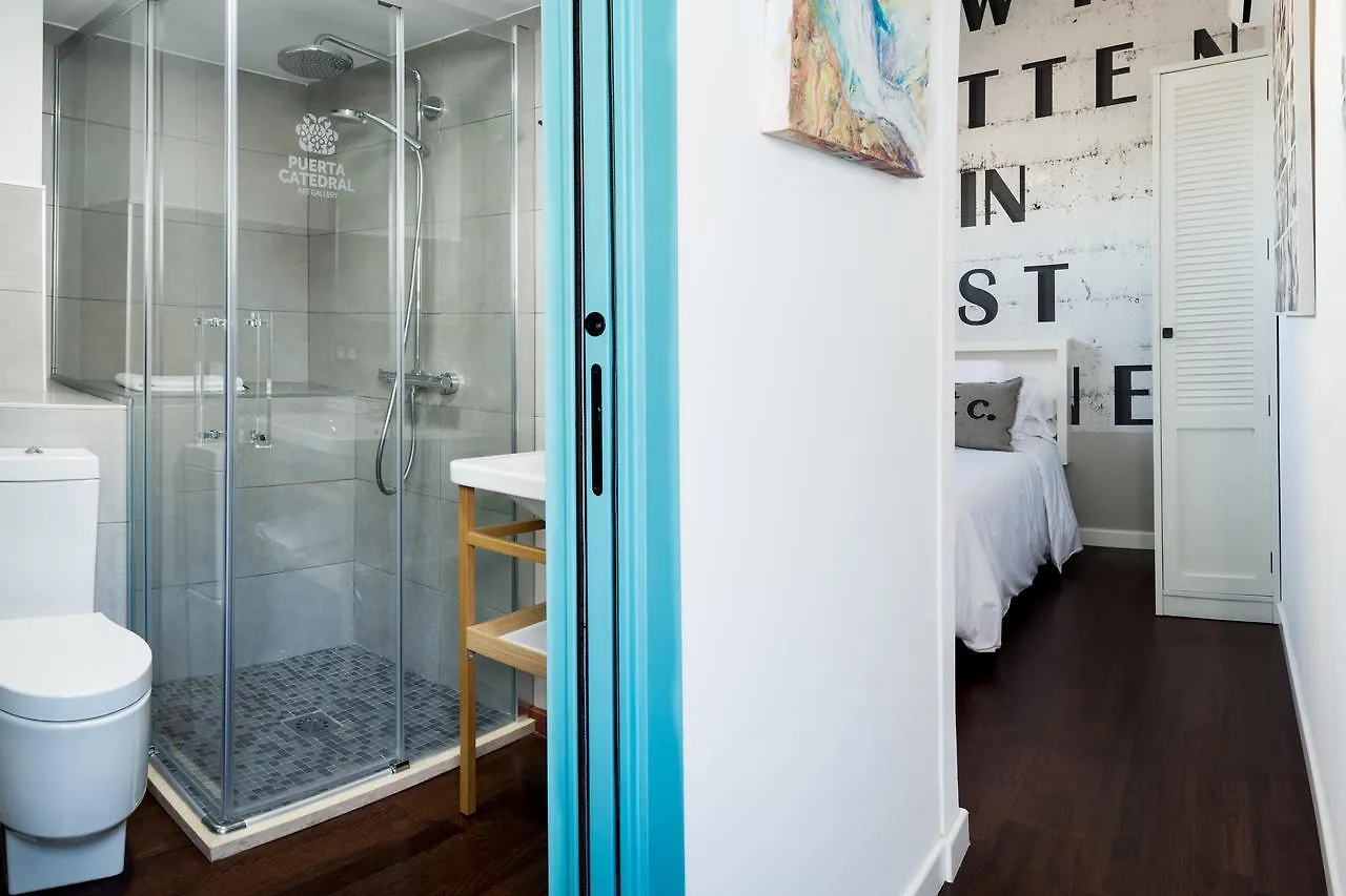 Puerta Catedral Art Gallery Apartment Seville
